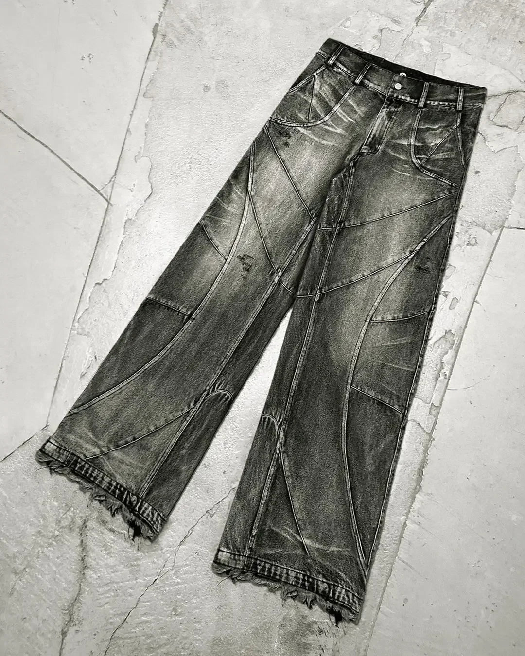 THE DESTROYED DENIM