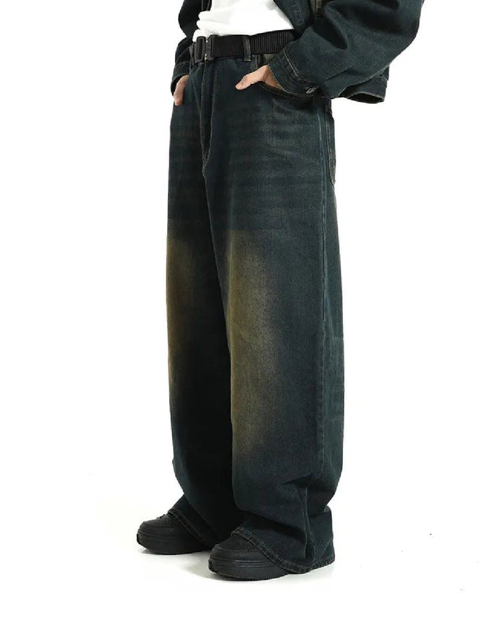 THE GIANT FADED JEANS