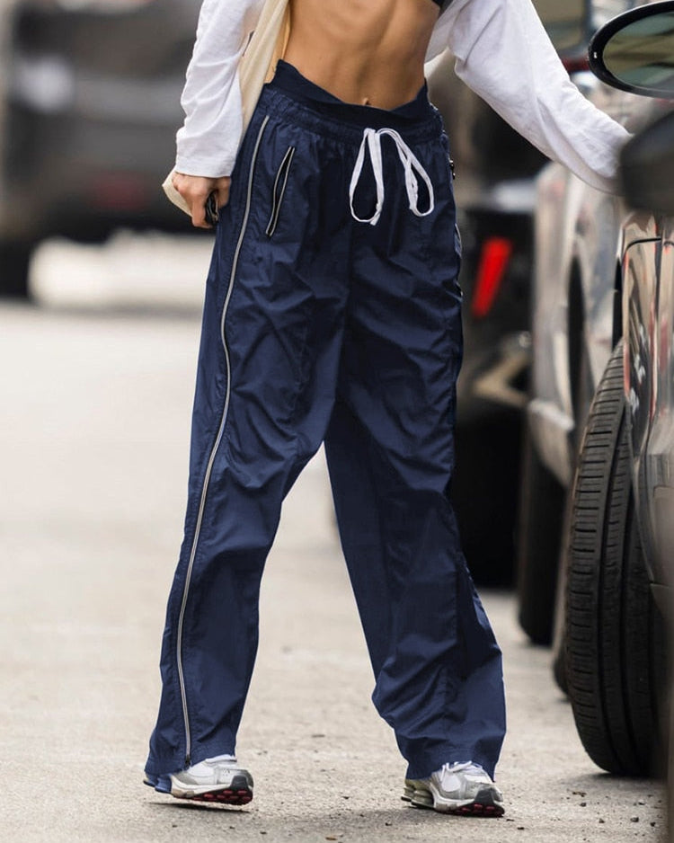 THE NYLON JOGGER SWEATS